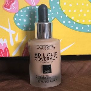 Catrice HD Liquid Coverage Foundation Sand Beige